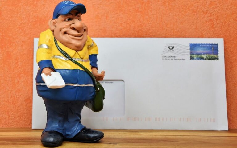 stipendio di chi lavora alle poste italiane